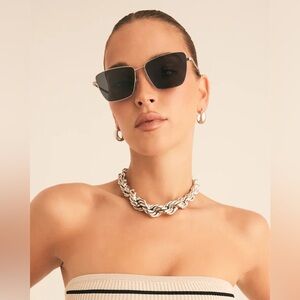 *NWT* Banbé Natalia Square Frame Sunglasses